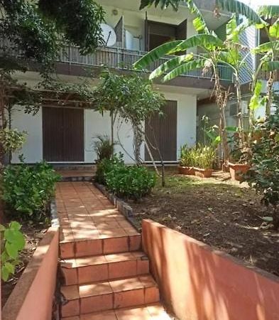 Locatriolet Apartment Saint-Denis Exterior photo
