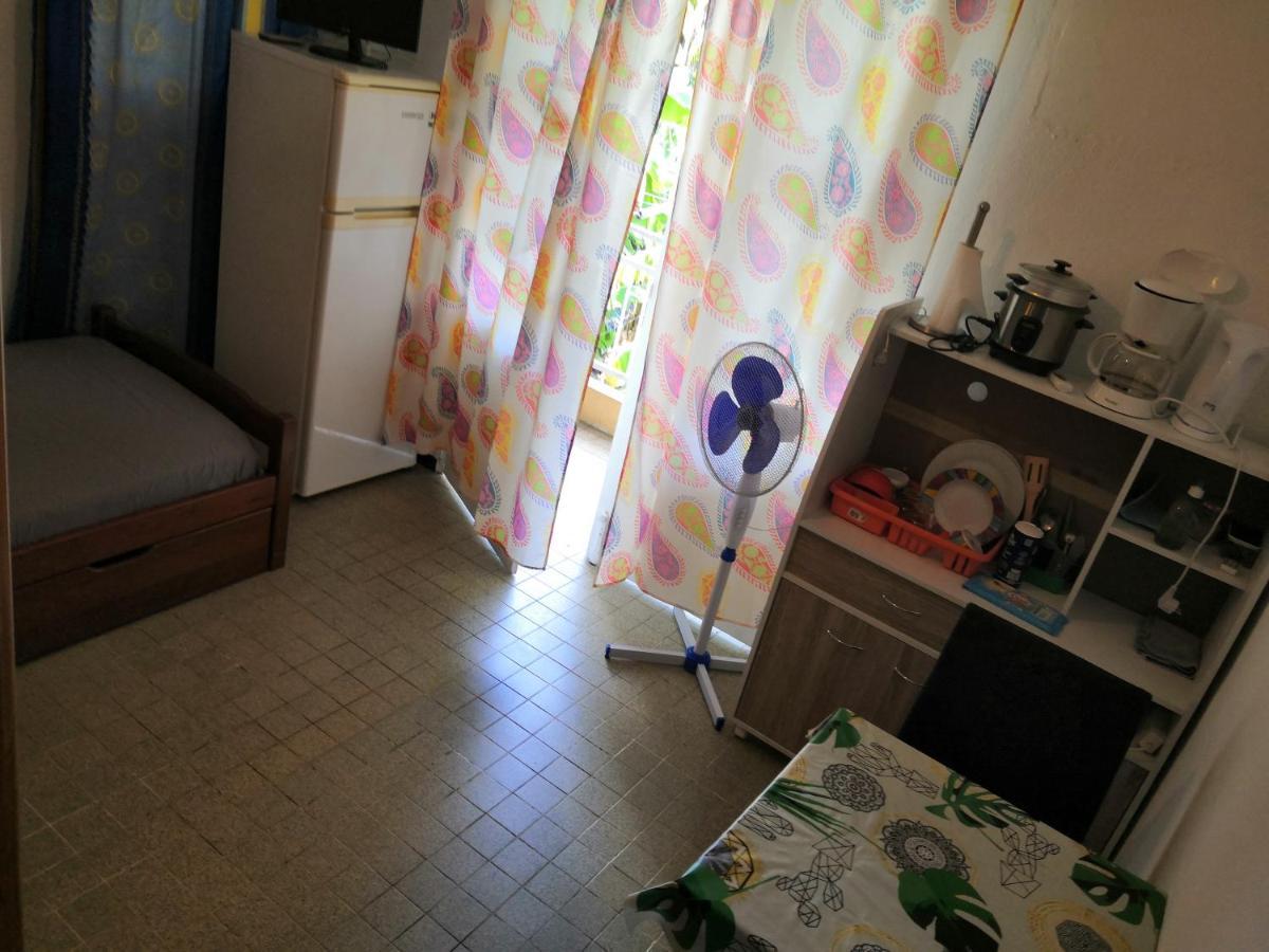 Locatriolet Apartment Saint-Denis Exterior photo